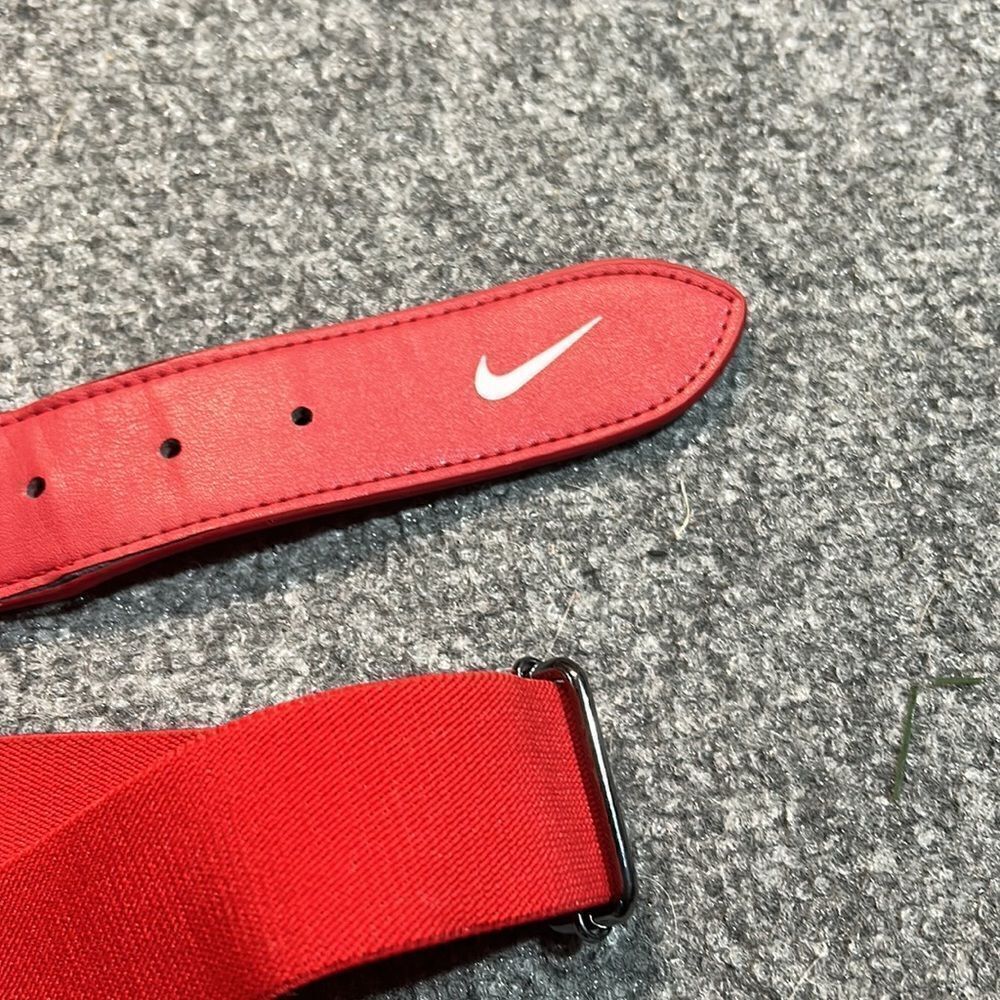 Red Nike Baseball Belt - Picture 2 of 3